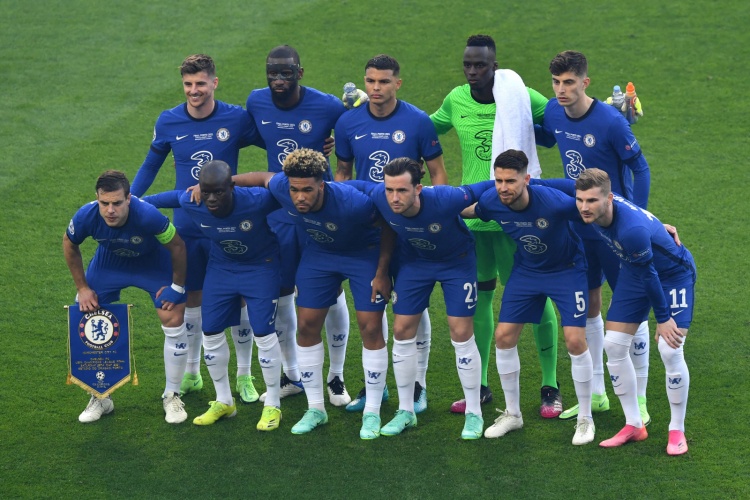 足坛一夜动态：曼城豪取19连胜，巴萨逆转马竞，纽卡热刺互相伤害（今晨足坛速递：曼城19连胜再刷纪录，巴萨逆转马竞，纽卡与热刺两败俱伤）