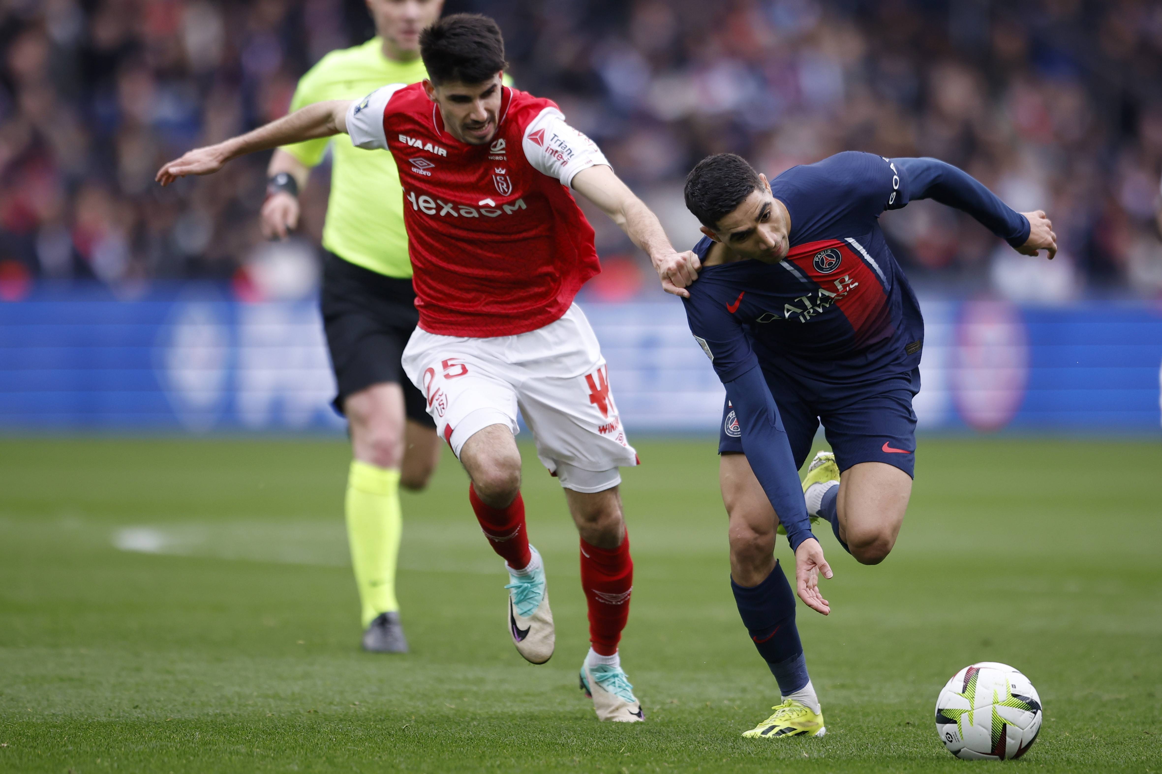 德甲最快10次帽子戏法排名：凯恩76场居首，盖德-穆勒161场（德甲达成10次帽子戏法最快榜：凯恩76场登顶，盖德-穆勒161场）