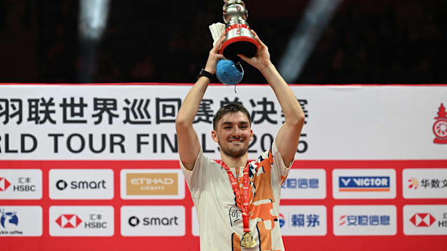 U17亚预赛战报：万项双响，邝兆镭破门，中国8-0斯里兰卡（U17亚预赛快讯：万项梅开二度，邝兆镭进球，中国队8-0大胜斯里兰卡）