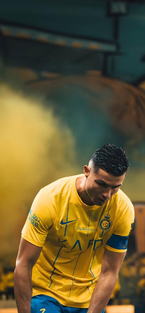 巴萨和皇马的兴趣？埃永：我很受宠若惊，现在我专注于莱万特（回应巴萨皇马关注，埃永：受宠若惊，但目前只专注莱万特）