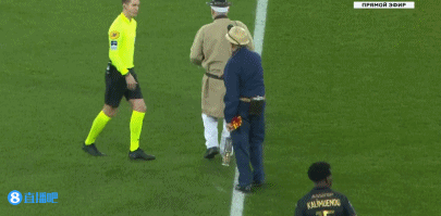 英超主帅下课赔率更新，斯洛特居首法尔克次席（英超主帅下课赔率最新榜：斯洛特领跑，法尔克第二）